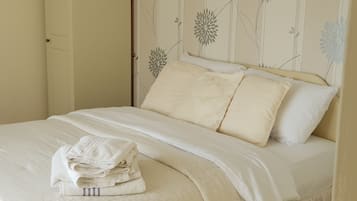 Standard Double Room, Ensuite | WiFi, bed sheets