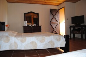 Bungalow, vistas al jardín | Wifi gratis y ropa de cama