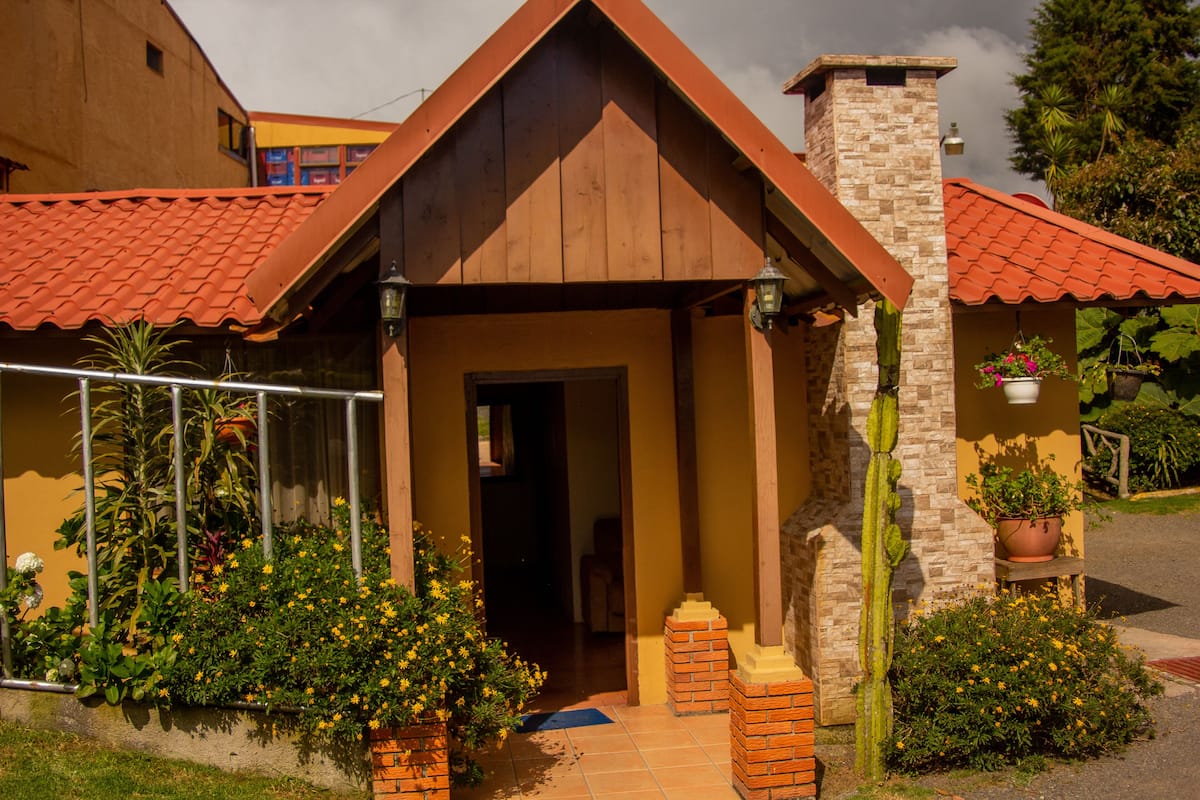 Family Bungalow, 3 Bedrooms, Kitchen | 1 bedroom, free WiFi, bed sheets