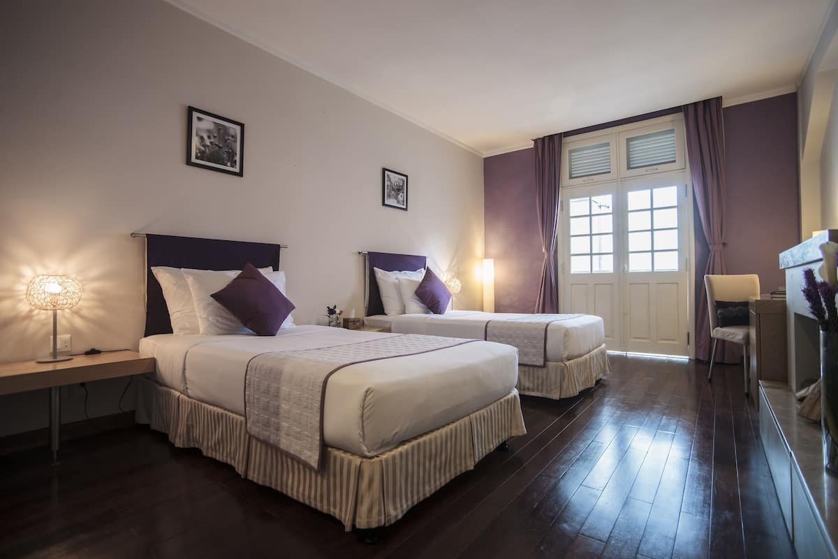 1 Schlafzimmer, Minibar, Zimmersafe, Schreibtisch