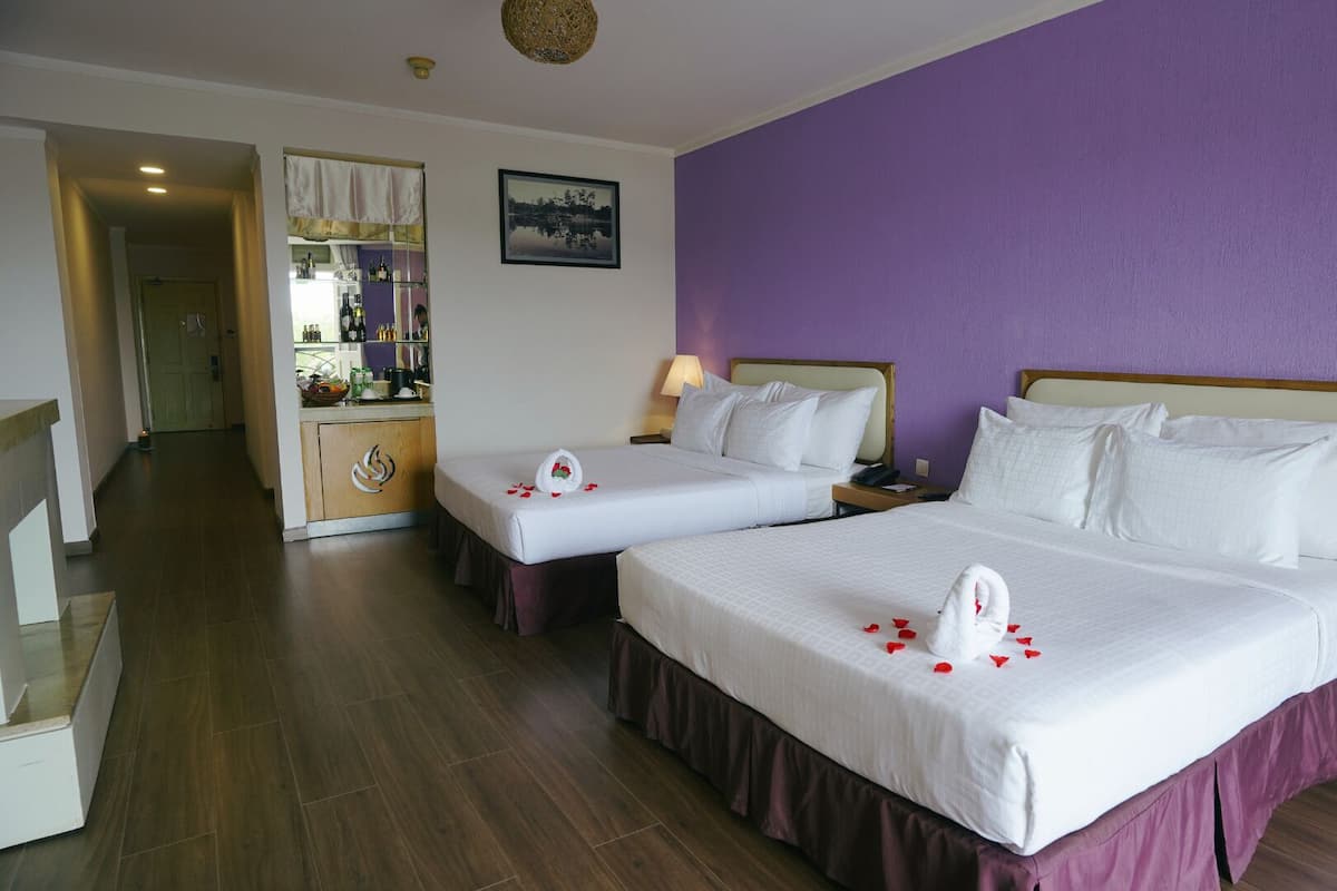 プレミアム スイート | ミニバー、セーフティボックス (室内)、デスク、遮光カーテン