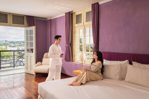 Minibar, in-room safe, desk, blackout curtains - TTC Hotel - Ngoc Lan (Da Lat)