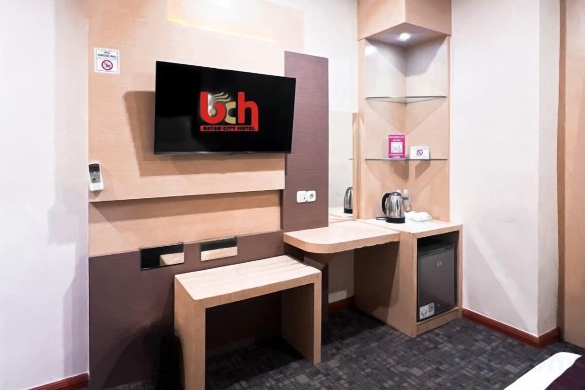 Minibar, desk, free WiFi