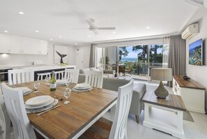Apartment, 3 Bedrooms (with balcony) | Living room | TV, DVD player