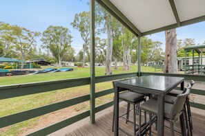 Standard 2 Bedroom Cabin - Sleeps 6 | Balcony view - Discovery Parks - Clare (Clare)
