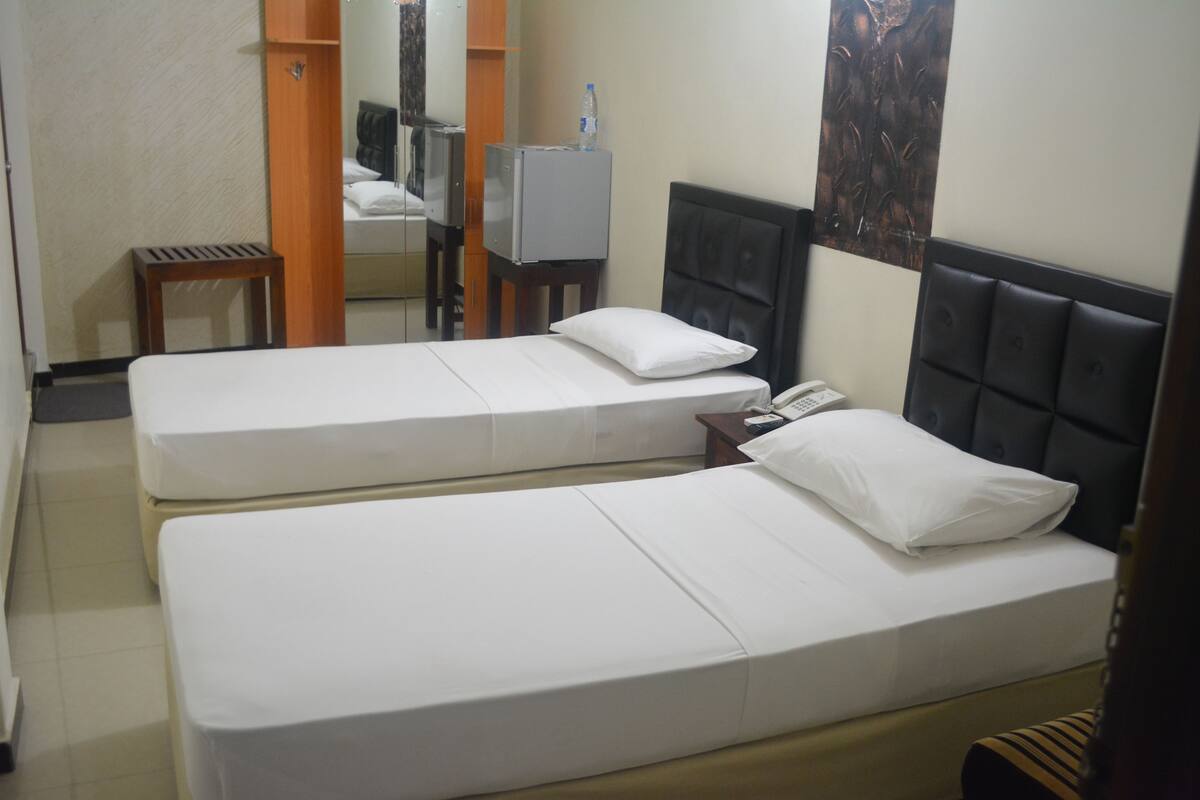 Standard Twin Room | Egyptian cotton sheets, premium bedding, Select Comfort beds