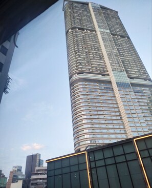 Exterior detail - Well Yet Guest House (Kowloon)