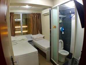 Standard Triple Room - Well Yet Guest House (Kowloon)