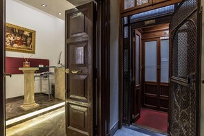 Reception - Pantheon Caesar Relais (Rome)