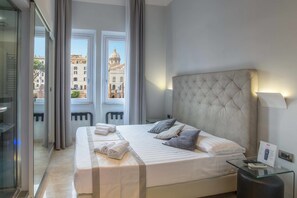 Double Room, City View | Premium bedding, pillowtop beds, minibar, in-room safe - Pantheon Caesar Relais (Rome)