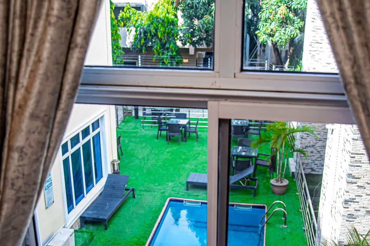 Apartment, 1 King Bed | 1 bedroom, individually decorated, individually furnished, desk