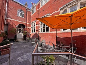Terrace/patio - Morgans Hotel (Swansea)