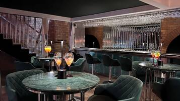 Bar (en el alojamiento)