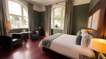 Superior Double Room, Non Smoking | Egyptian cotton sheets, hypo-allergenic bedding, in-room safe