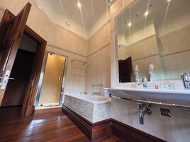 Suite Main Hotel | Bathroom