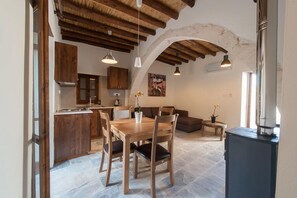 Newly Renovated Farmhouse Complex | In-room dining