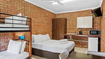 Economy Room (Sleeps 4) | Free WiFi, bed sheets