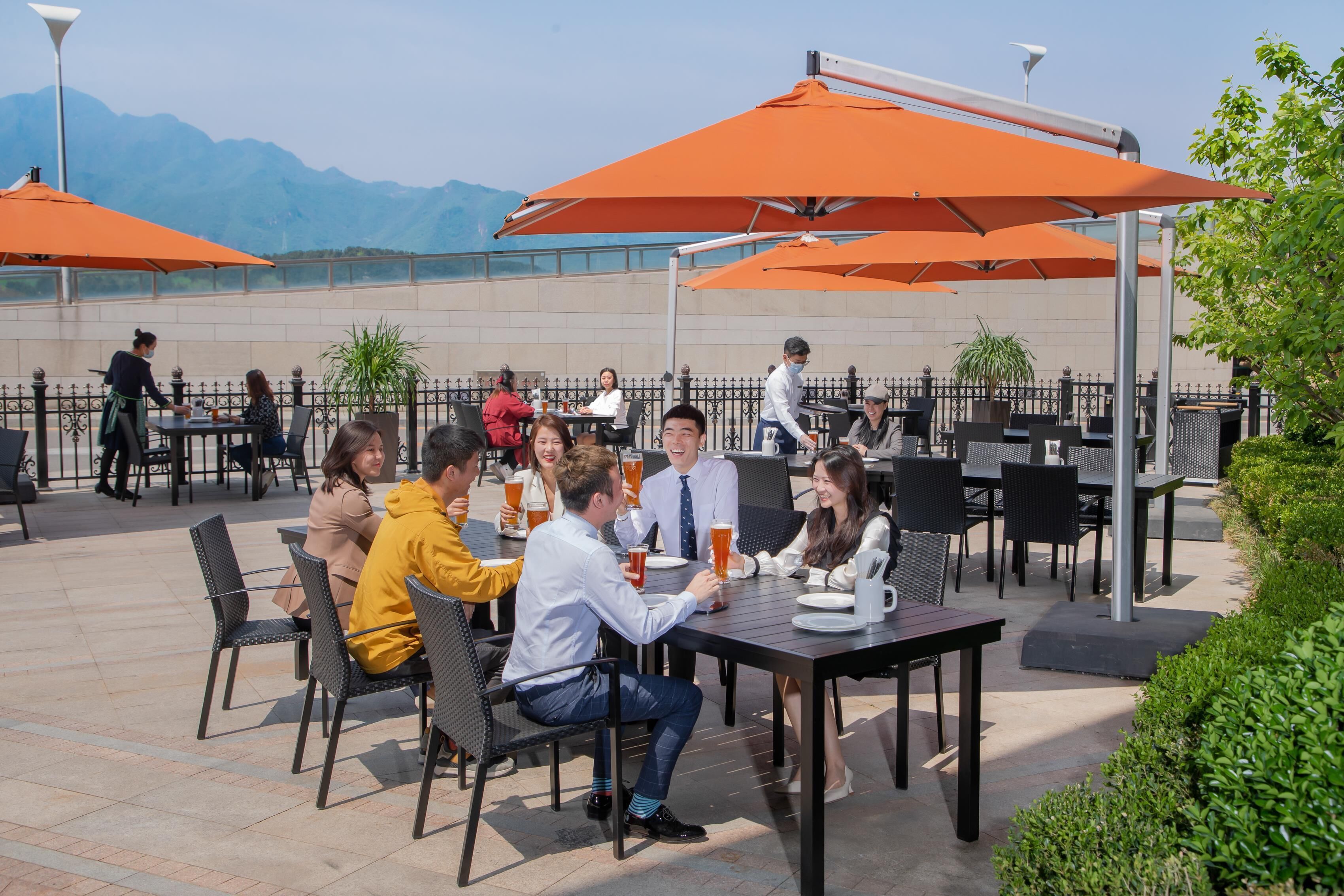 3 restaurants, breakfast, lunch, dinner served; german cuisine