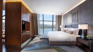 Premium bedding, minibar, in-room safe, desk