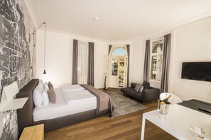 Quarto casal superluxo, 1 quarto, no canto | Roupas de cama premium, frigobar, cofres nos quartos, escrivaninha