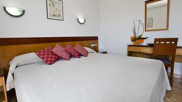 Free cots/infant beds, rollaway beds, free WiFi