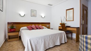 Cribs (free), rollaway beds (surcharge), WiFi (free) - Blanca Brisa (Almeria)