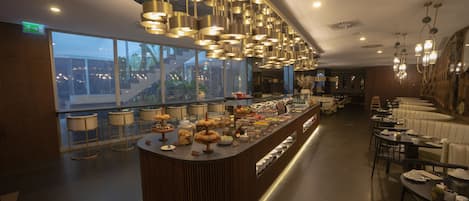 Daily buffet breakfast (EUR 22 per person)