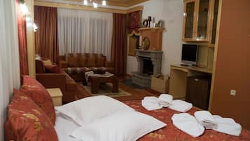 Double or Twin Room, Fireplace | Blackout drapes, soundproofing, free WiFi, bed sheets