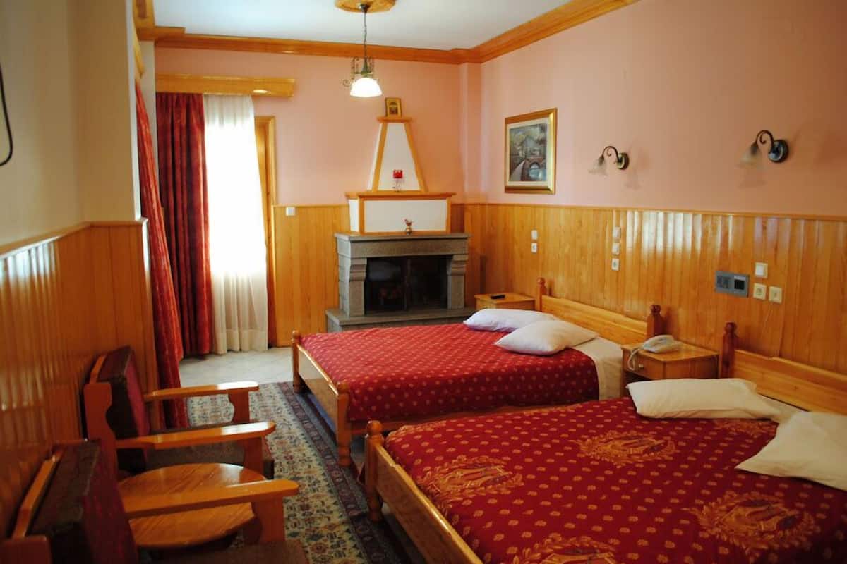 Triple Room, Fireplace, Mountain View (spa tub) | Blackout drapes, soundproofing, free WiFi, bed sheets