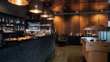 Free buffet breakfast