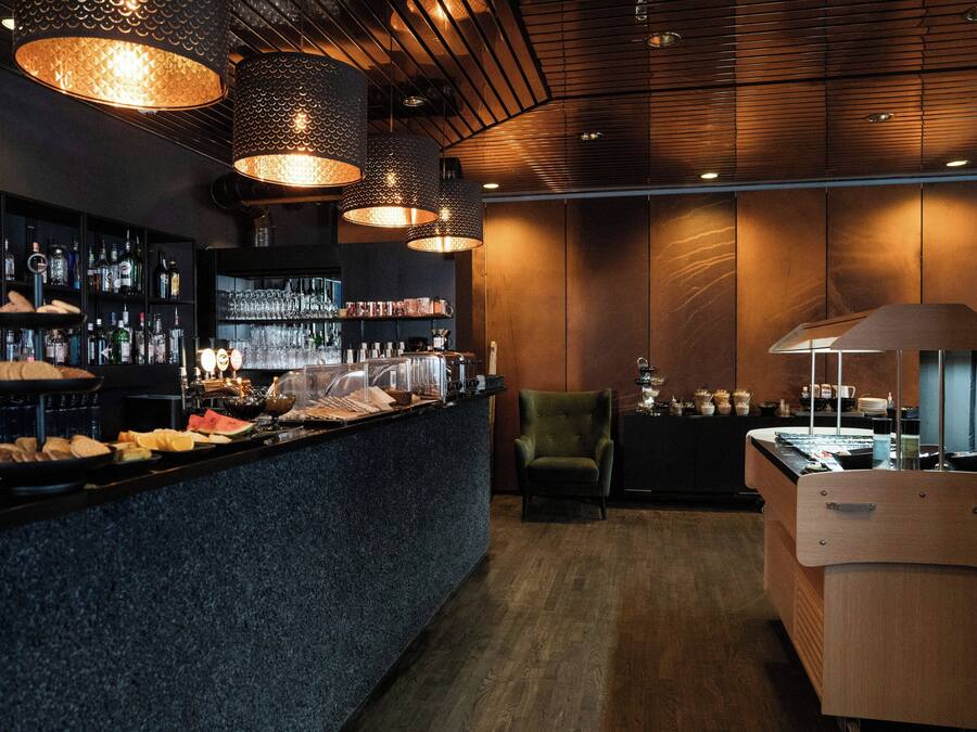 Free buffet breakfast