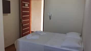 Ducha, secador de pelo y toallas