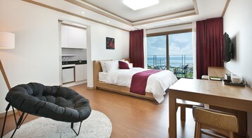Ropa de cama de alta calidad, escritorio y cortinas blackout 