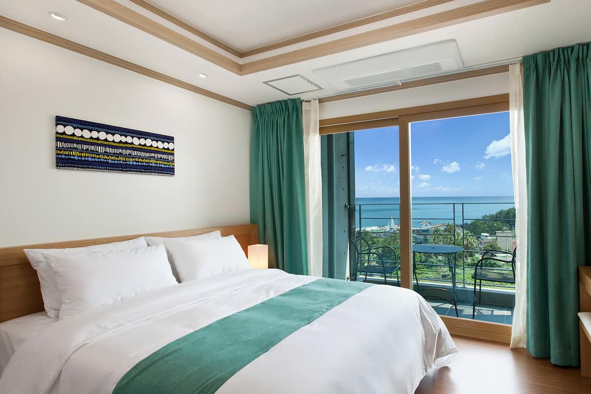 Standard Double Room, Kitchenette, Ocean View