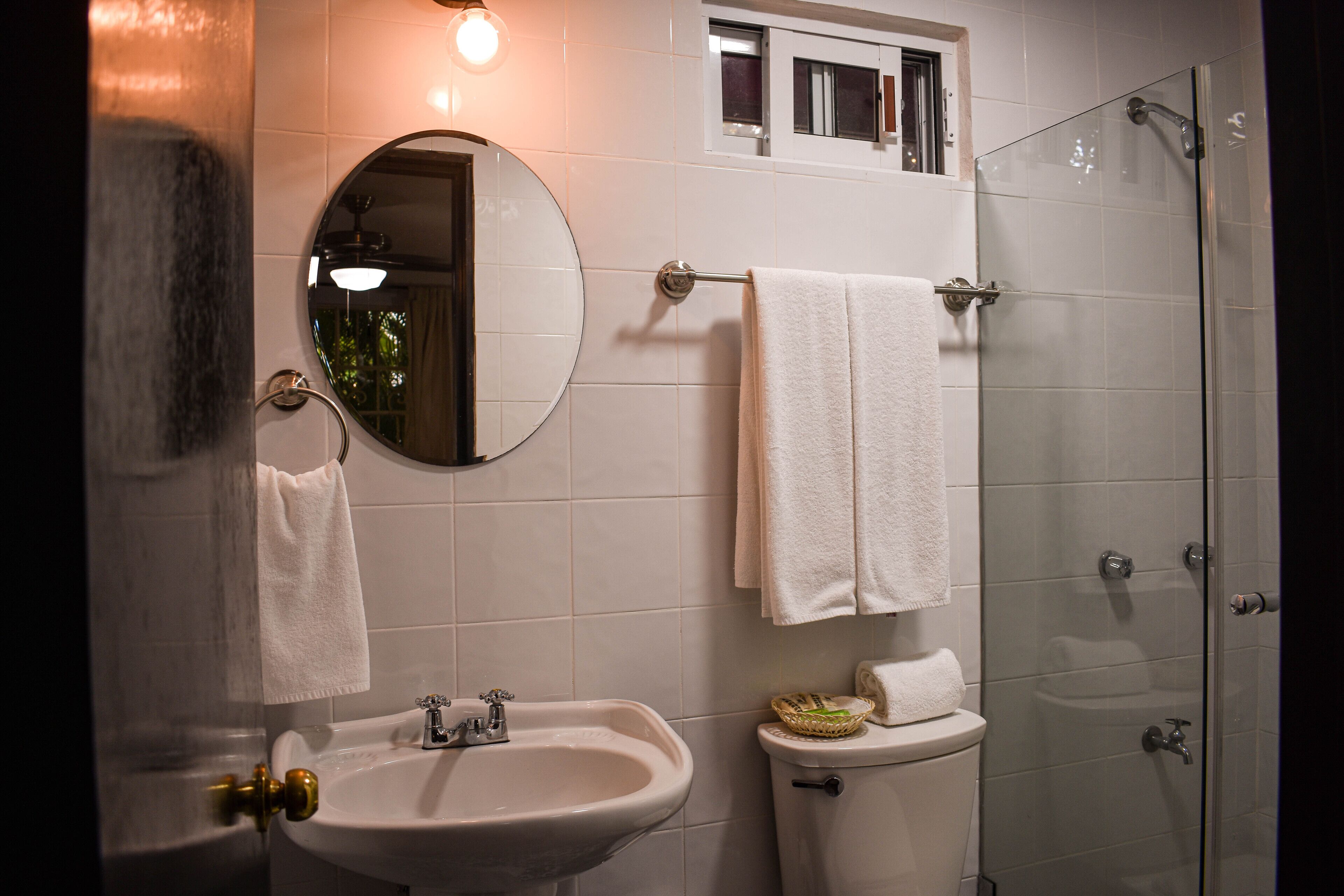 quadruple room | bathroom | shower, free toiletries, hair dryer, towels