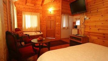 Alon Cabin | Private kitchen | Fridge, microwave, coffee/tea maker, electric kettle
