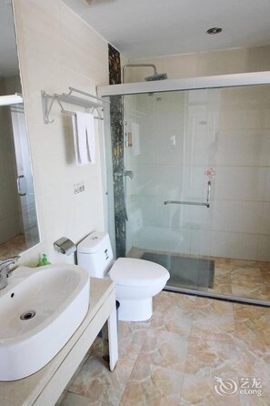 Shower - Hwa Hong Hotel (Guangzhou)