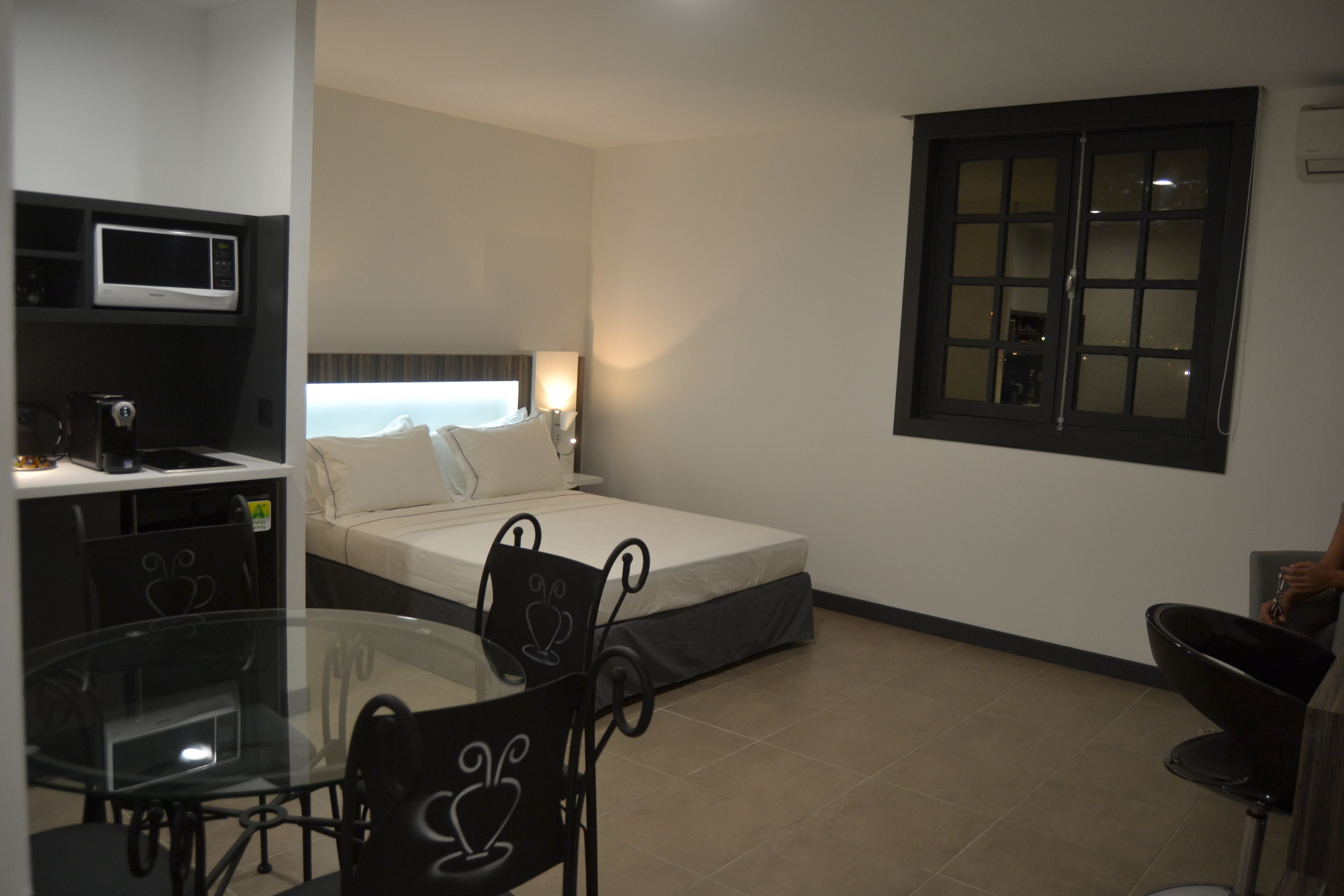 studio | minibar, in-room safe, desk, soundproofing