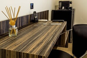 In-room business centre