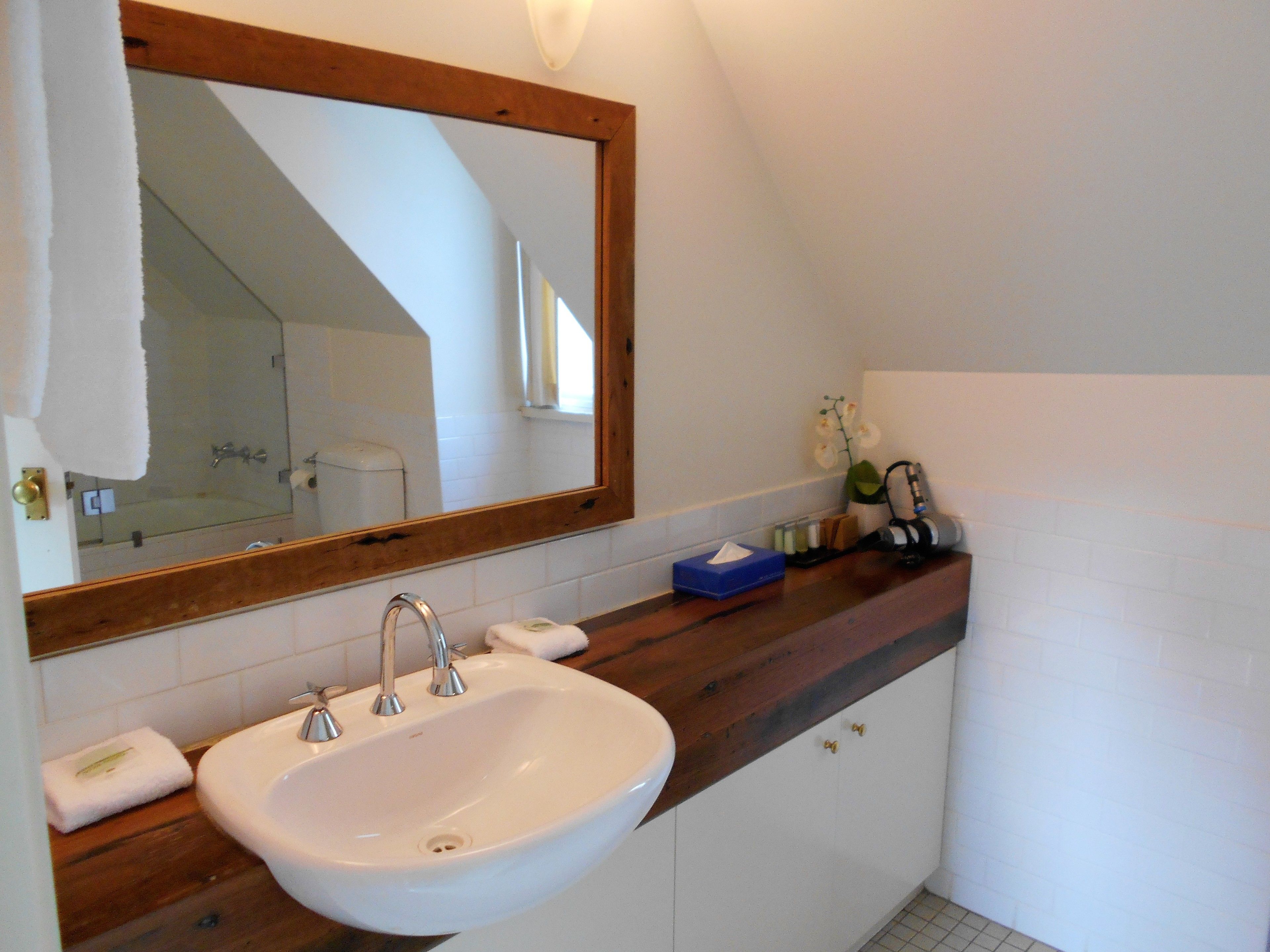 historic inn superior room | bathroom | separate bathtub and shower, deep-soaking bathtub, free toiletries