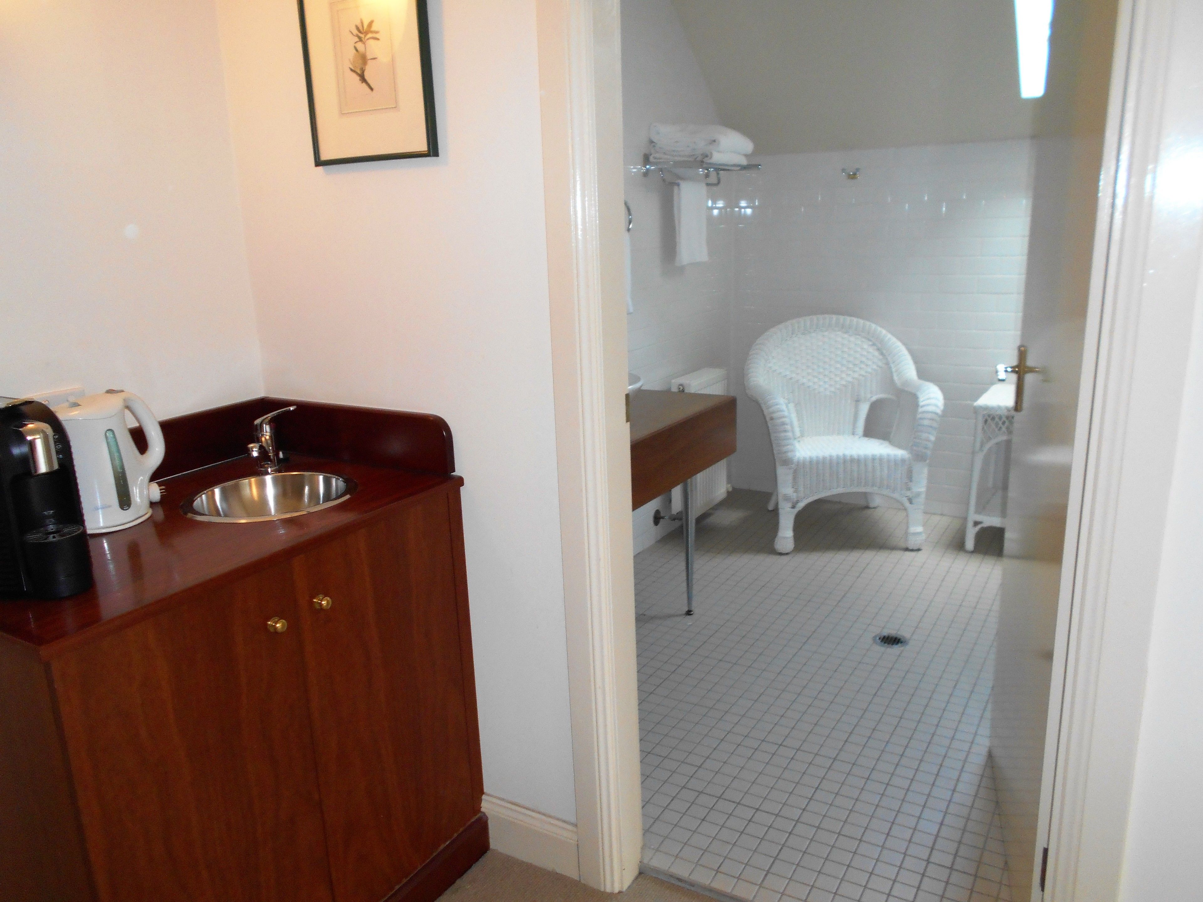 school masters premium room | bathroom | separate bathtub and shower, deep-soaking bathtub, free toiletries