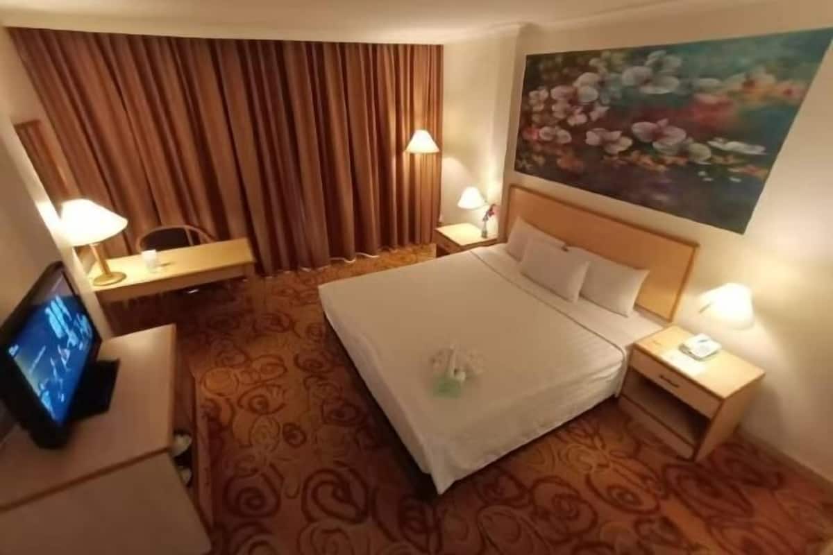 1 bedroom, desk, iron/ironing board, free WiFi