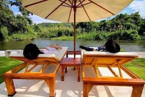 ที่อาบแดด