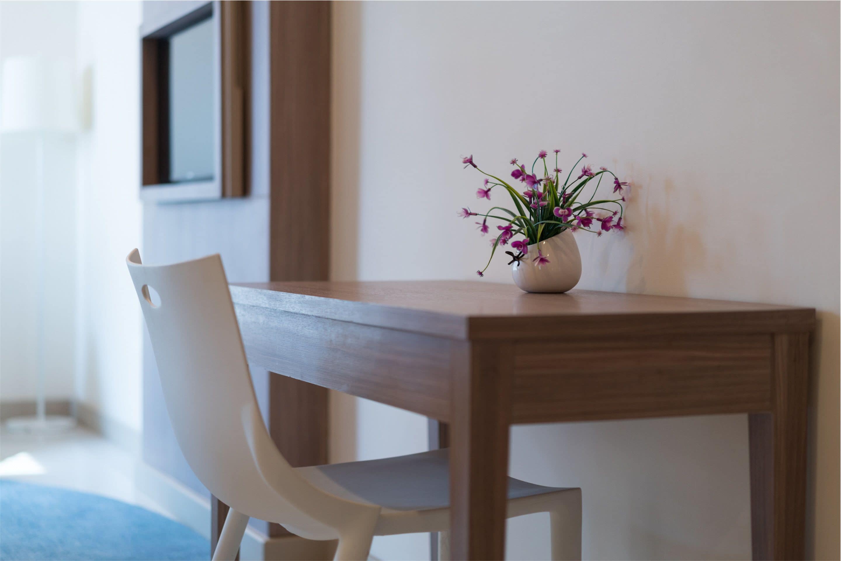 32-inch led tv with cable channels, tv