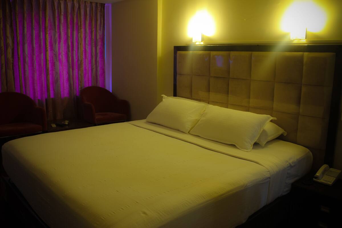 Premium bedding, minibar, in-room safe, individually furnished