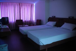 Premium bedding, minibar, in-room safe, individually furnished