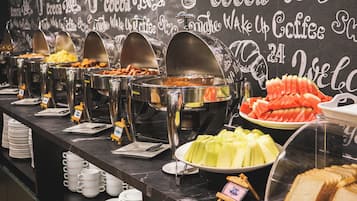 Daily buffet breakfast (MYR 30 per person)
