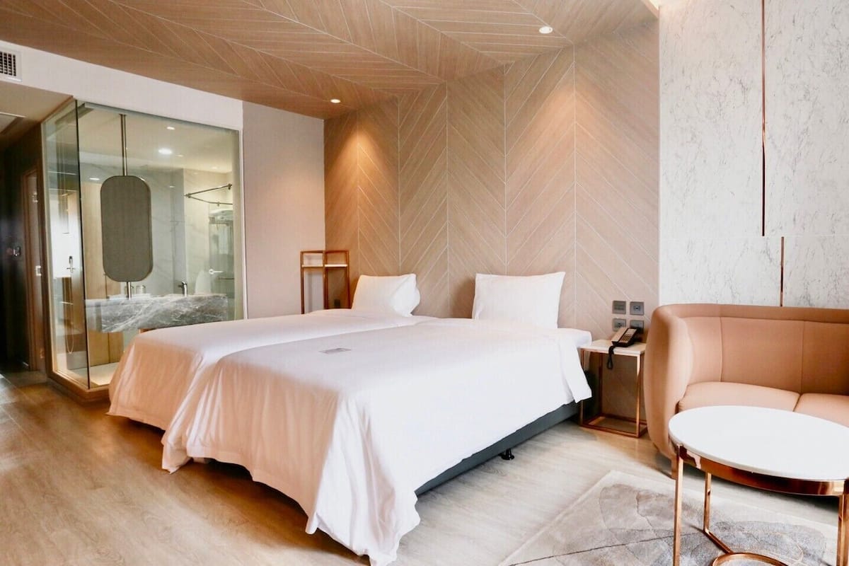 1 bedroom, minibar, in-room safe, individually decorated