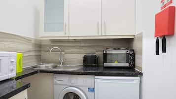 Appartement Supérieur, salle de bains privée (One-bedroom) | Cuisine partagée