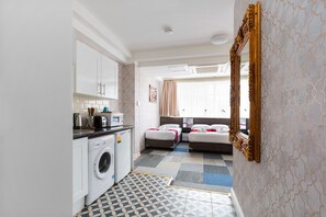 Quadruple Room, Private Bathroom (Quatriple Studio) | View from property - Central Hoxton Shoreditch (London)